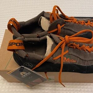 La Sportiva Mens Mythos Eco Climbing Shoes, NEW IN BOX, Tags, EU43.5, US10.5